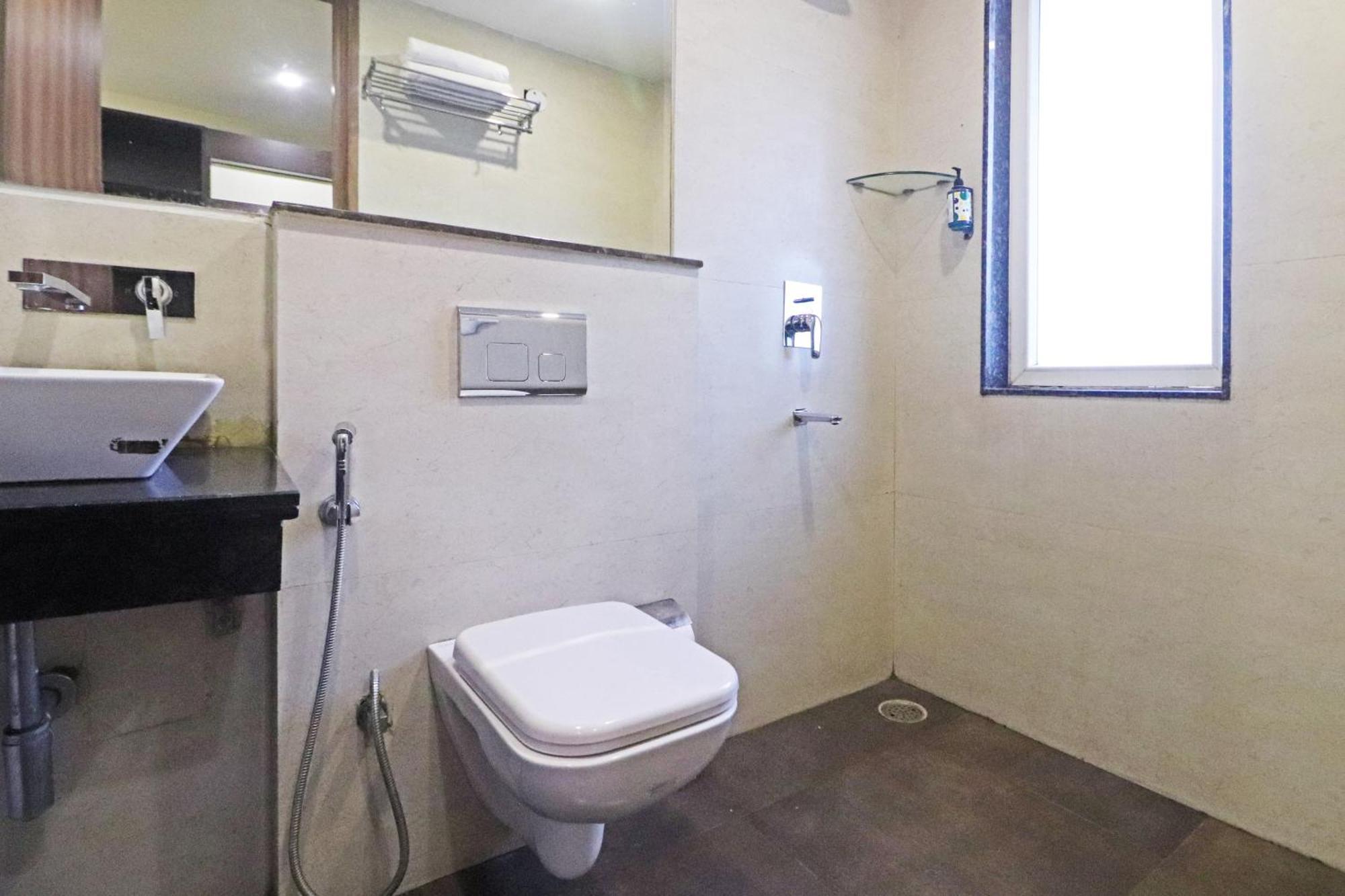 Hotel The Archer Artemis Hospital Road Sector 52 Гургаон Екстериор снимка