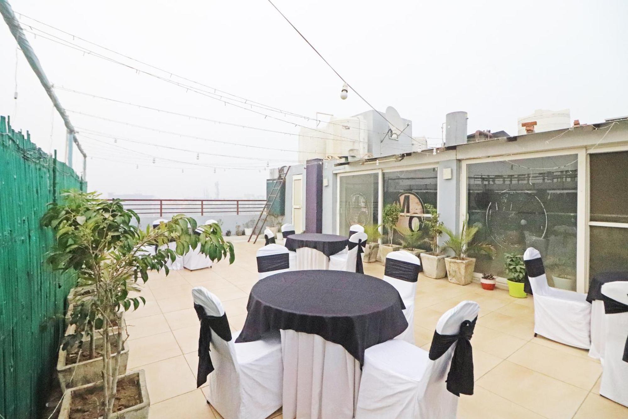 Hotel The Archer Artemis Hospital Road Sector 52 Гургаон Екстериор снимка